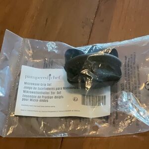 Pampered Chef - Microwave Grip Set - New, Never Used - #100201 B2